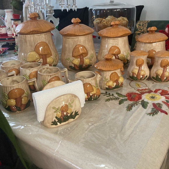 Arnels Other - Vintage 1970 Arnels Pottery Mushroom Ceramic Kitchen Set